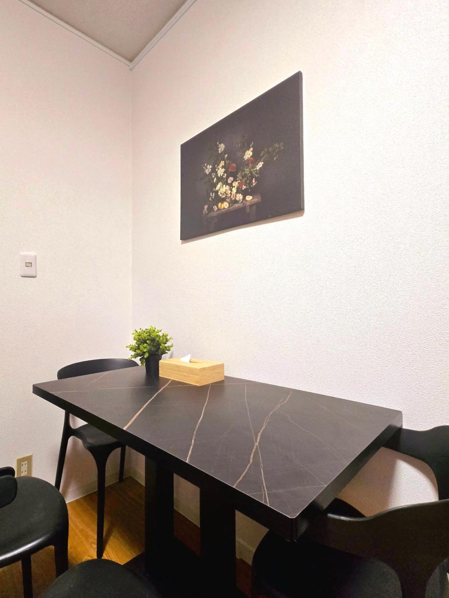 嵐 難波西 民宿 Bed And Breakfast Osaka Buitenkant foto